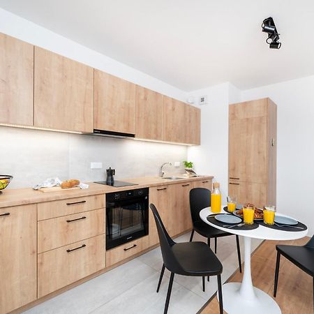 Komfortowe Apartamenty Z Garazem Na Milionowej Łódź Kültér fotó